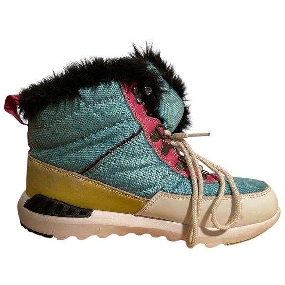 Bearpaw Mokelumne Boots - size 7 - Picture 4 of 8